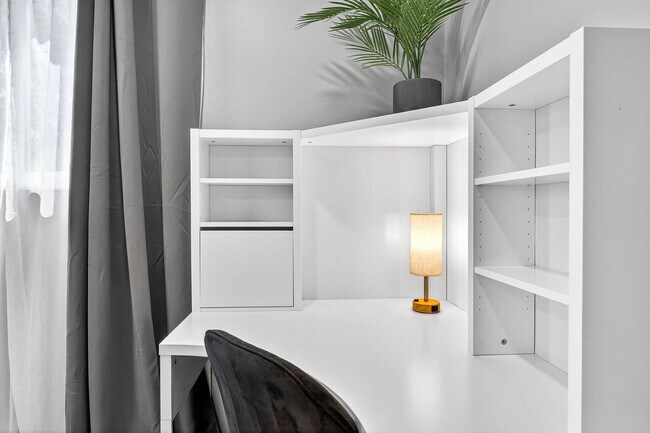 Building Photo - 319 Brentwood Dr