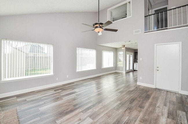 Building Photo - 18723 Lippizaner Dr