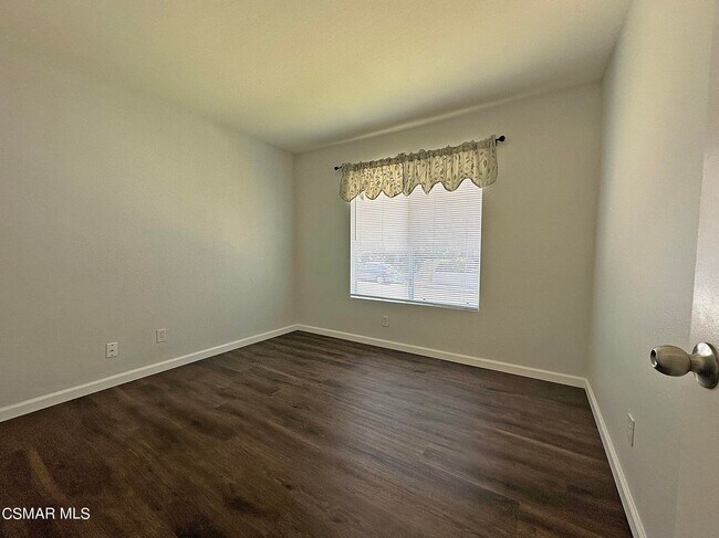 Building Photo - 499 Serento Cir