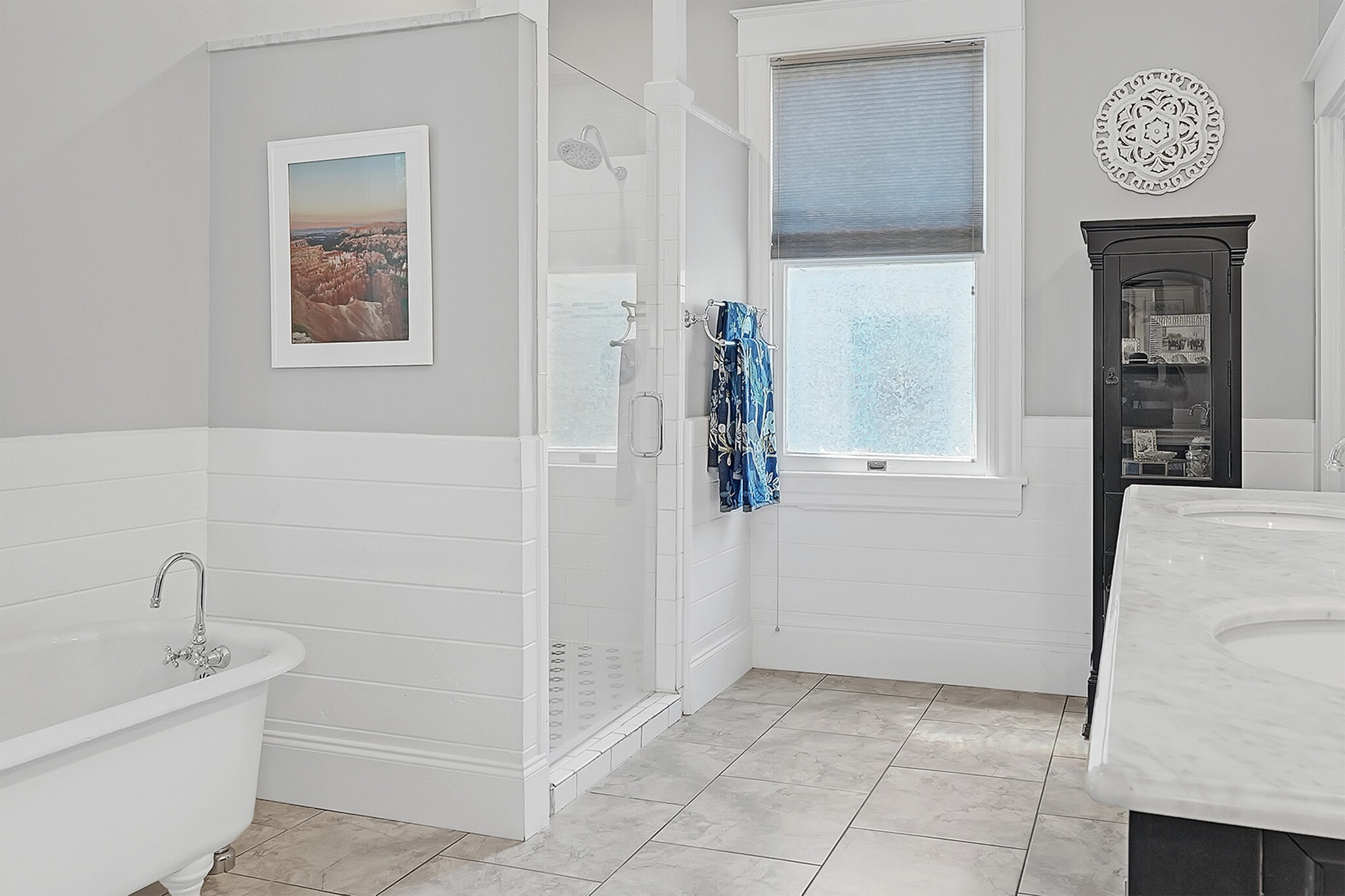 Building Photo - 312 N 5th Ave