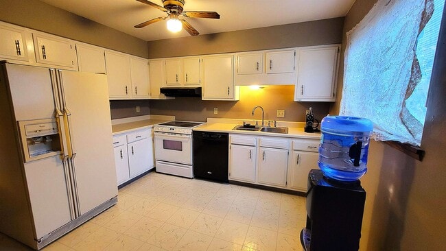 Building Photo - 4015 Claire St