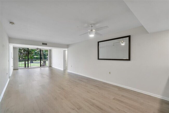 Building Photo - 6181 Balboa Cir