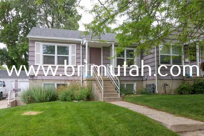 Building Photo - 122 1/2 Girard Avenue - 3