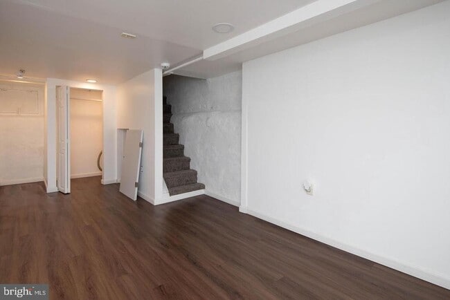 Building Photo - 1313 S Howard St