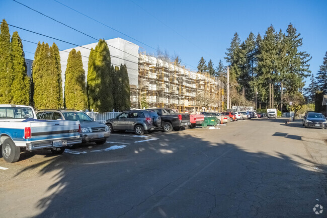 14701 Dayton Ave N Shoreline, WA 98133 - Westminster Manor Apartments