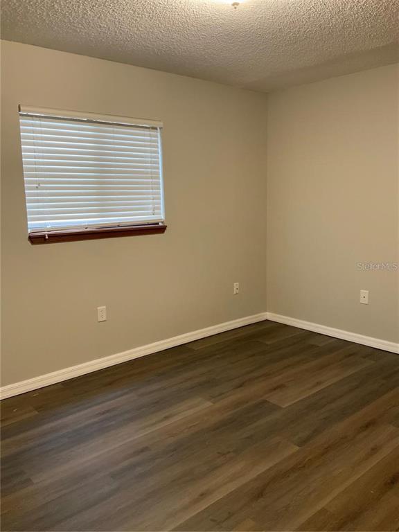 Building Photo - 2067 Red Cedar Ln