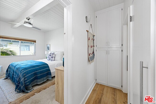 Building Photo - 2329 Kansas Ave