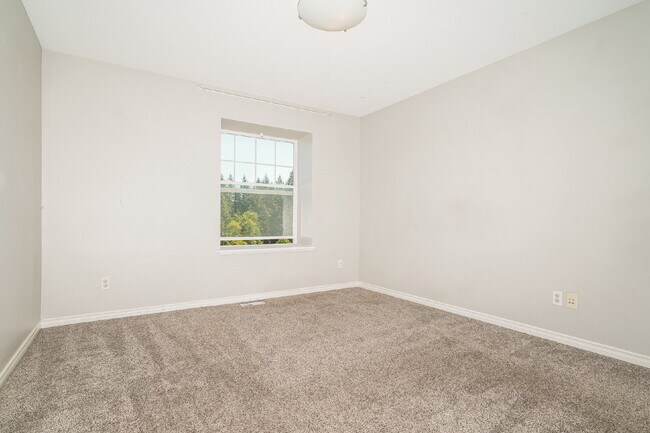 Building Photo - Echo Falls Executive Retreat | Hot Tub | Detached Office | Landscaping Included- AVAILABLE NOW FO...