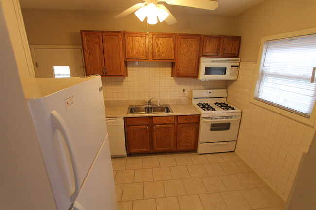 Primary Photo - Awesome Three Bedroom -- Great South Omaha...