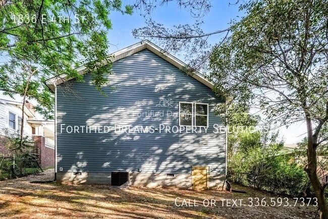 Building Photo - 1836 4th St E