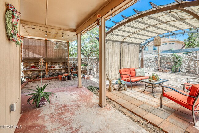 Building Photo - 7333 Golden Hawk Dr