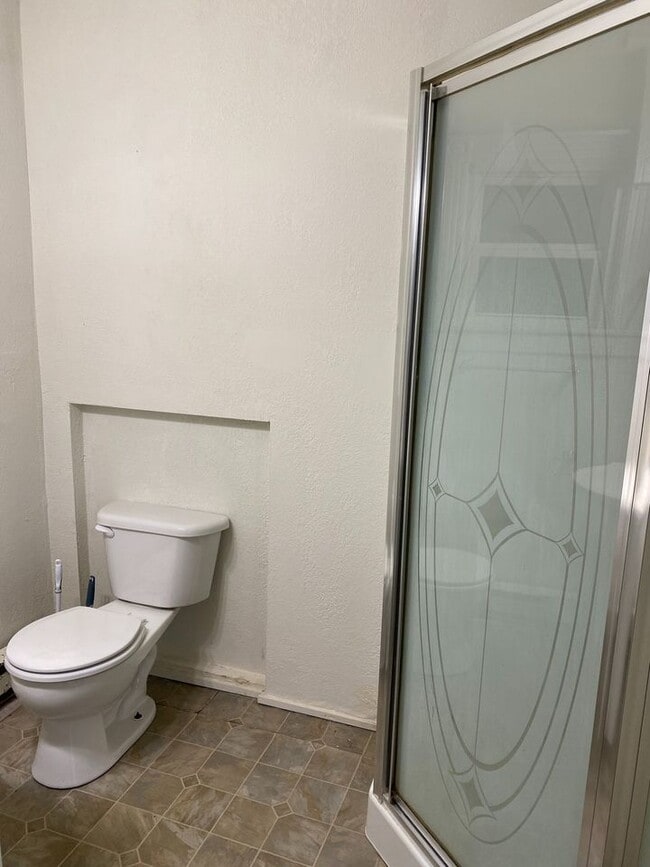 Building Photo - North Cat Duplex