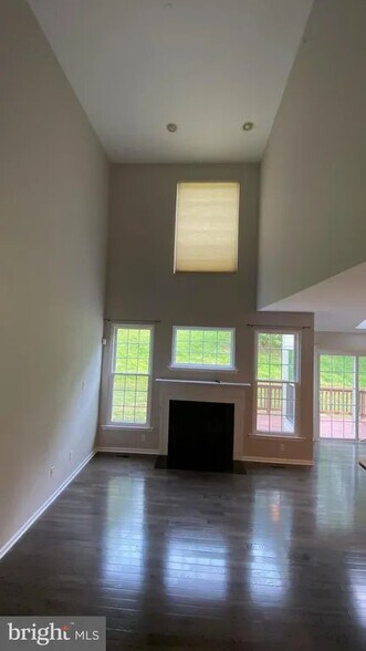 Building Photo - 186 Birchwood Dr
