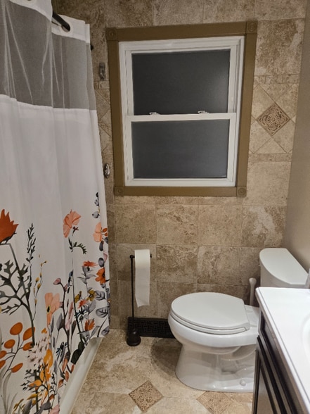 Building Photo - 2 Curt Rd