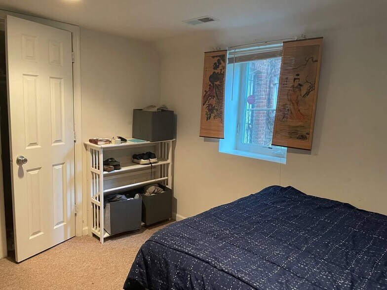 First bedroom, other view - 4006 7th St NW
