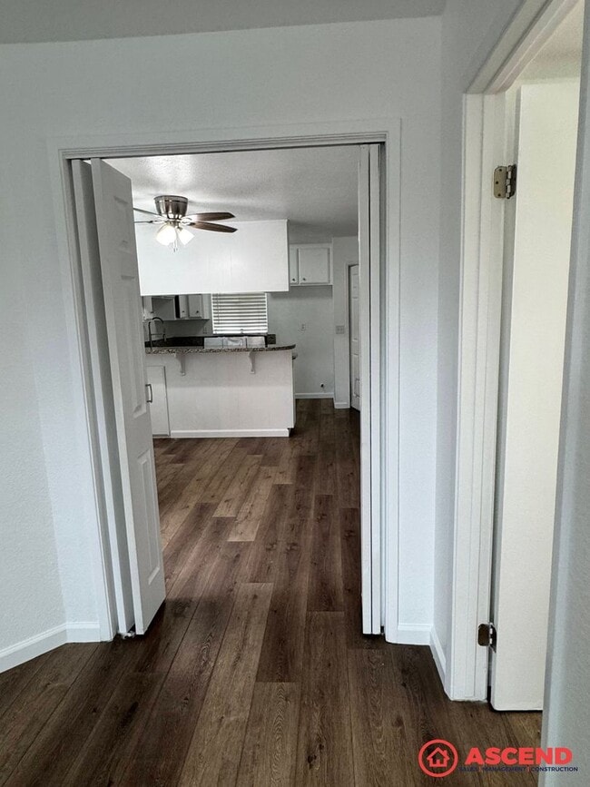 Building Photo - 1 Bedroom Apartment Off New Stine and Plan...