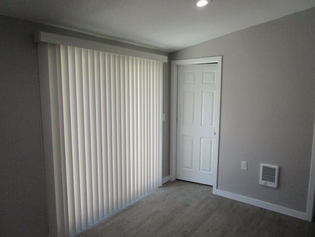 Building Photo - Completely Remodeled 2 Bedroom, 2 Bathroom...