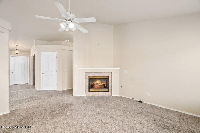 Building Photo - Coeur d' Alene Place!