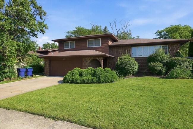 Building Photo - 4050 Violet Ln