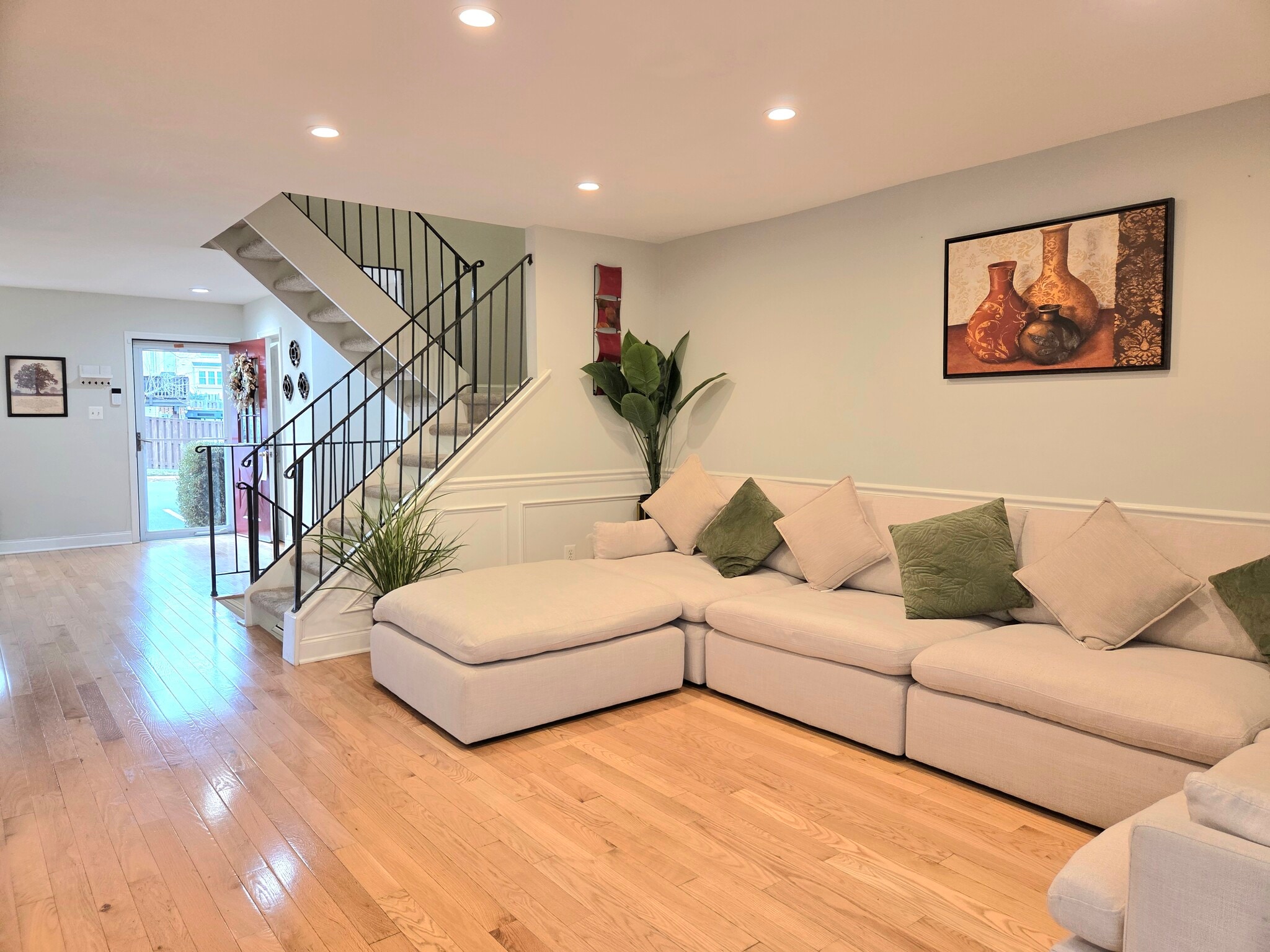 Building Photo - 5407 Leeway Ct