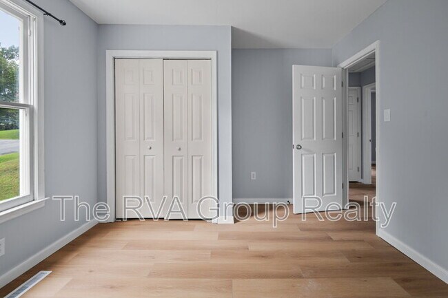 Building Photo - 4718 Mason Dale Dr