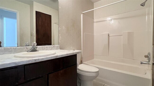 Building Photo - 2013 Margalene Way