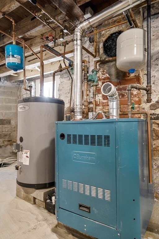 Building Photo - 16 Devens St