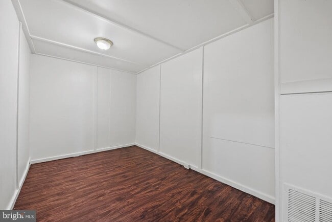 Building Photo - 220 N Luzerne Ave