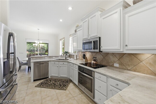 Building Photo - 9235 Troon Lakes Dr