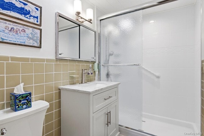 Building Photo - 3 Foster Ave