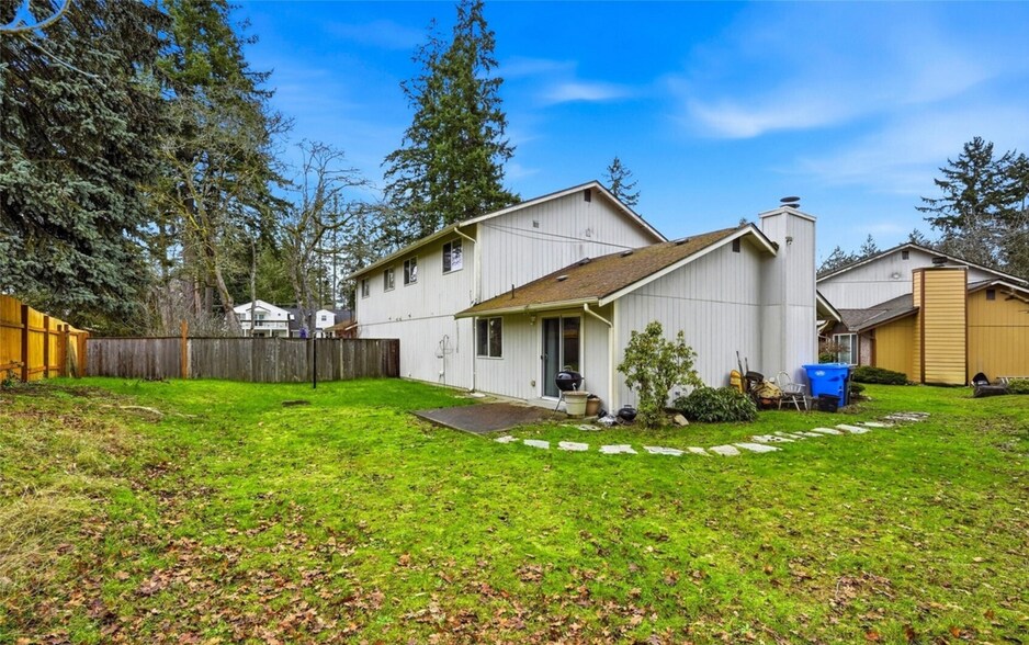 Building Photo - 7522 64th Ave W