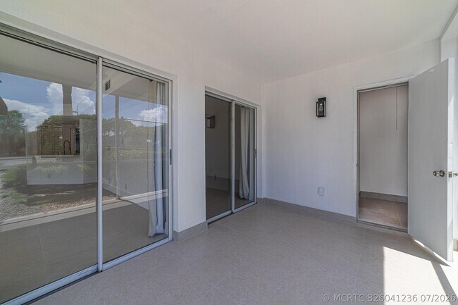 Building Photo - 815 Boynton Beach Blvd