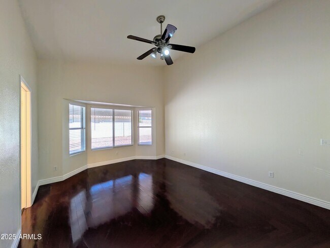 Building Photo - 5232 W Tonto Rd