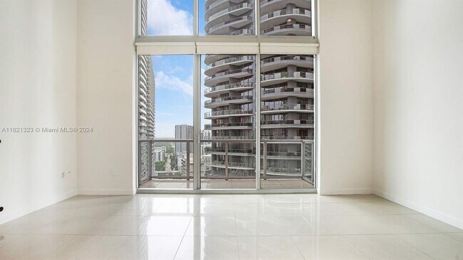 Building Photo - 1050 Brickell Ave