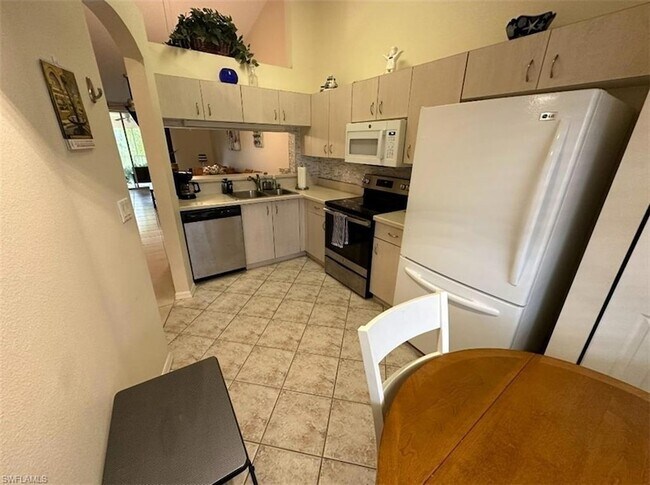 Building Photo - 6625 Huntington Lakes Cir