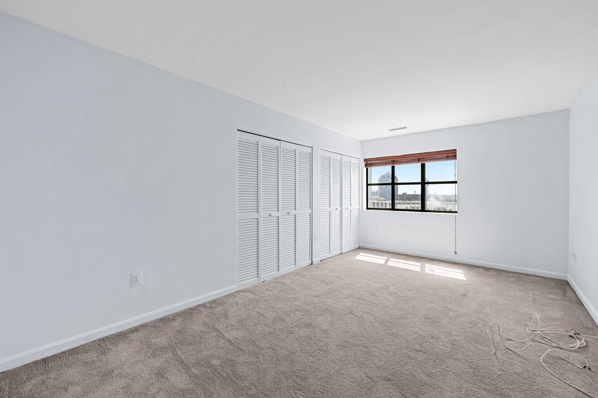Building Photo - 2702 Lighthouse Pt E