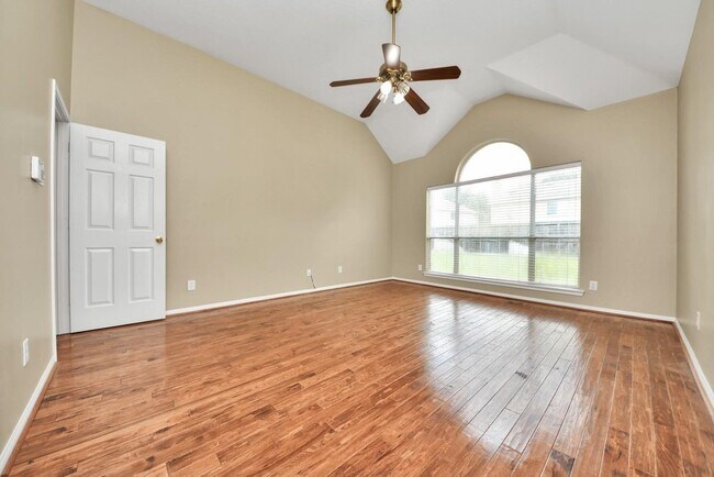 Building Photo - 16518 Wheatmill Ct