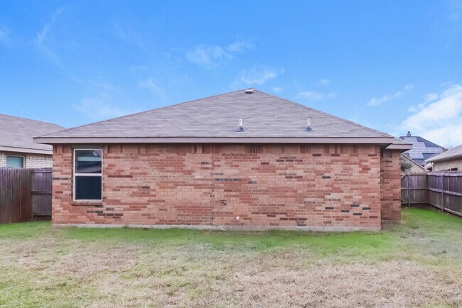 Building Photo - 2412 Hawkwood Ct