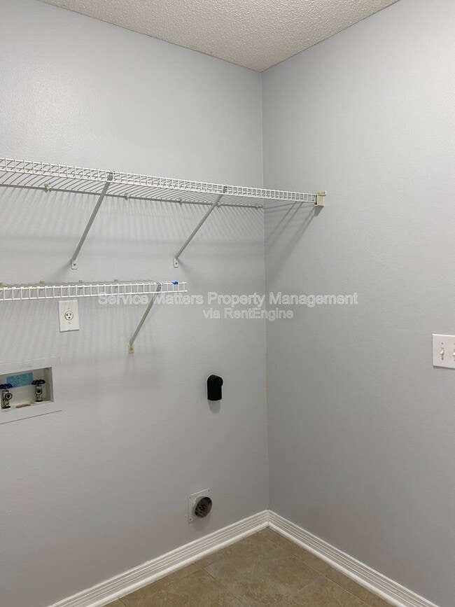 Building Photo - 5939 Ashton Woods Cir