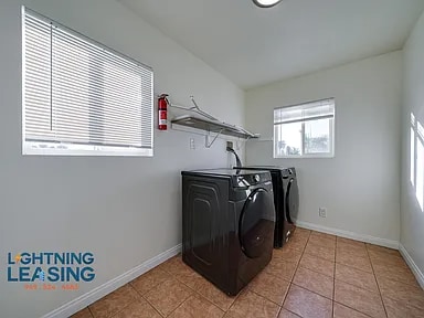 Building Photo - 2134 Cloverdale Ave