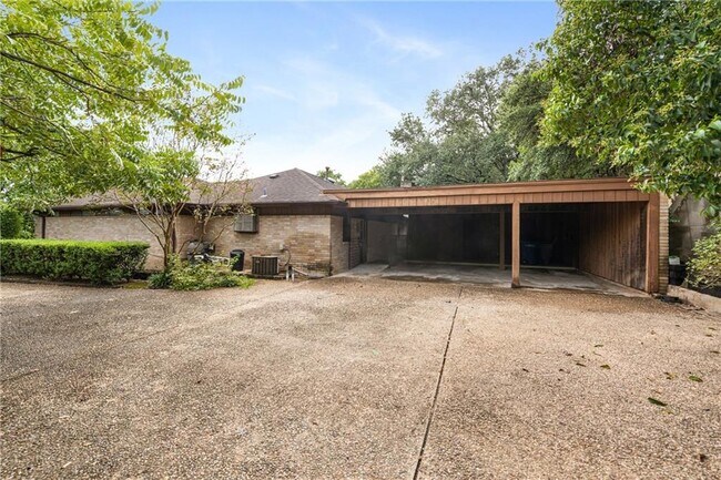 Building Photo - 4118 Firstview Dr
