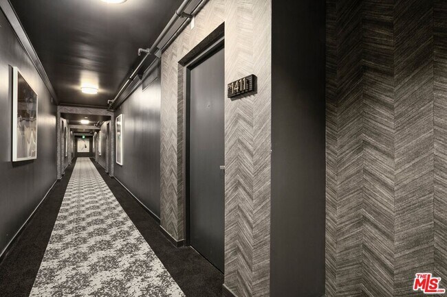 Building Photo - 3458 W 7th St