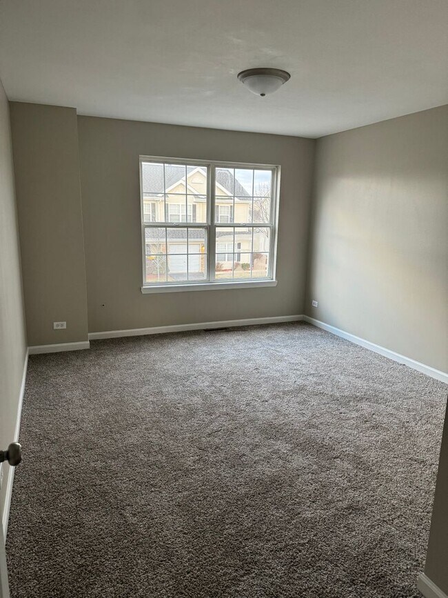 Building Photo - 1731 W Chrysler Dr