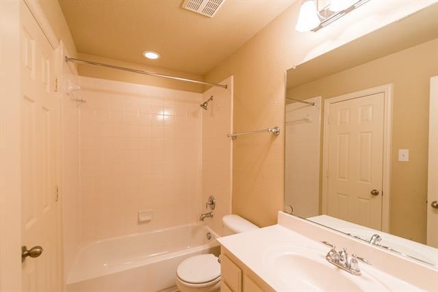 Building Photo - 2819 Hidden Knoll Tr
