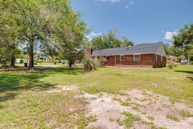 Building Photo - 213 El Ogden Dr