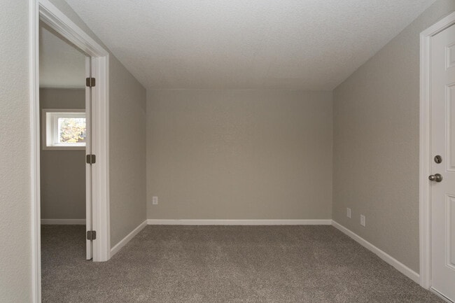 Building Photo - 1107 Glen Dale Ct