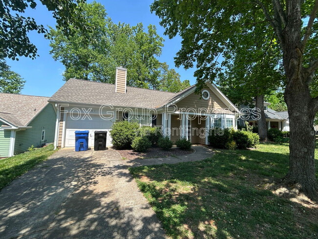 Primary Photo - 401 Cedarcroft Dr