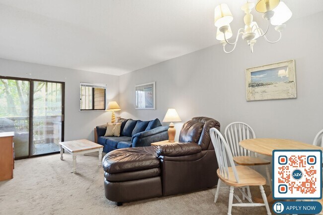 Building Photo - Fully Furnished 2BR Condo in Hilton Head’s North End – $400 Off First Month’s Rent!
