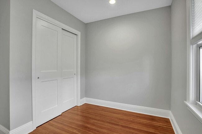 Building Photo - 31 Riggs Pl