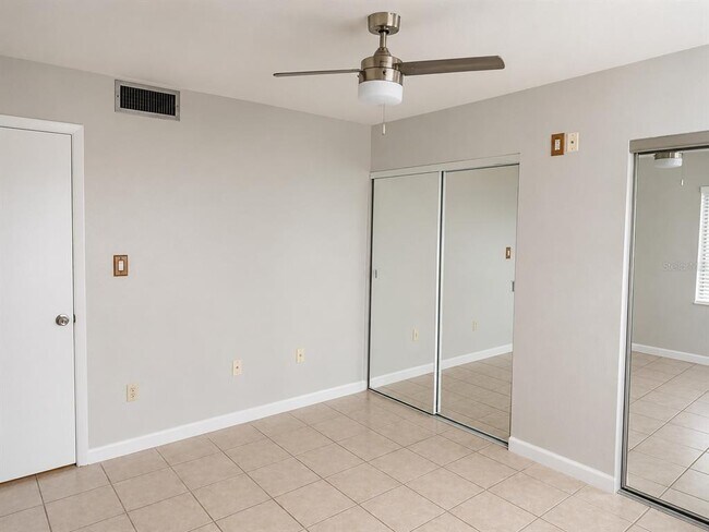 Building Photo - 2500 Harn Blvd